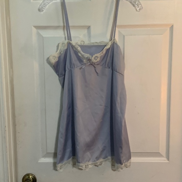 Lavender Lace Trim Robe - Picture 2 of 7
